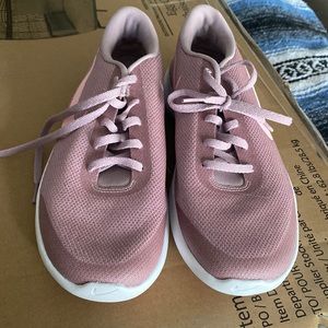 PINK authentic Nike Flex running shoes - never worn no tags